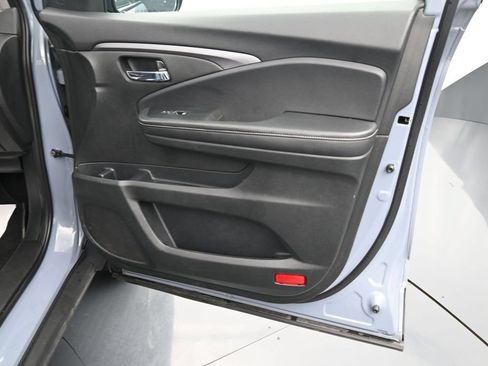 Used 2023 Honda Ridgeline RTL image 12
