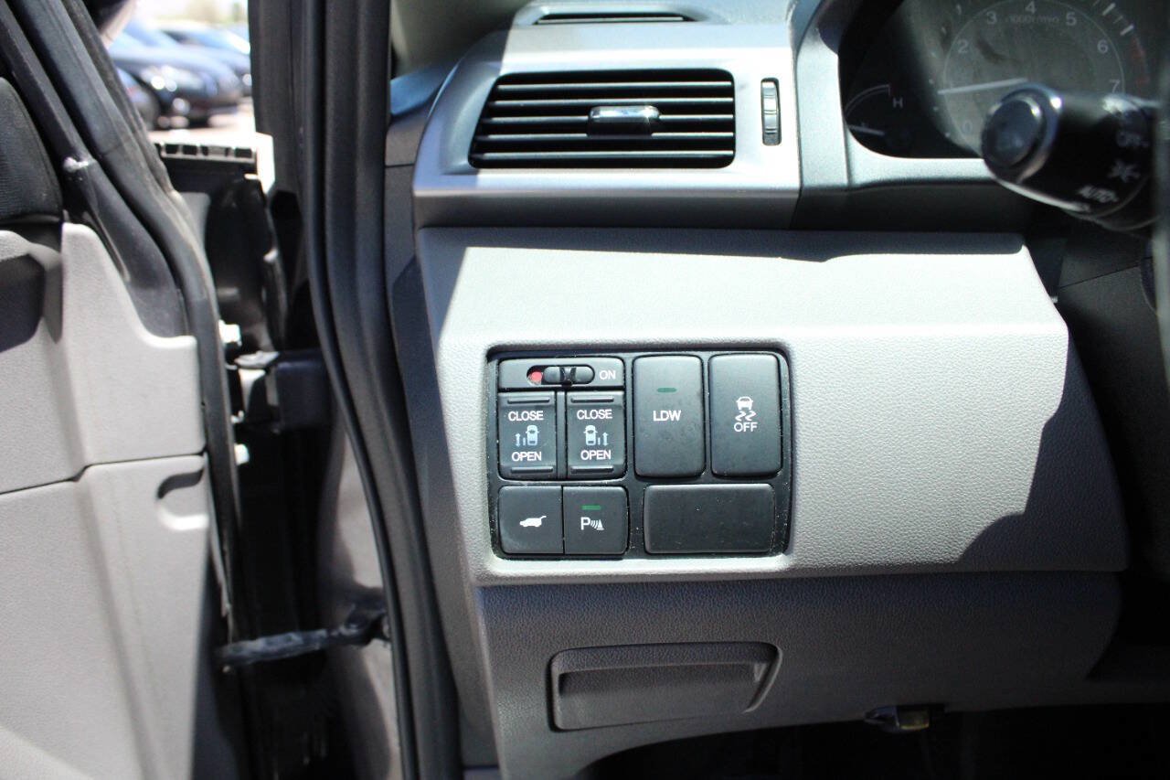 Used 2017 Honda Odyssey Touring image 13