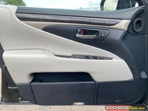 Used 2013 Lexus LS 460 AWD w/ Comfort Pkg image 24