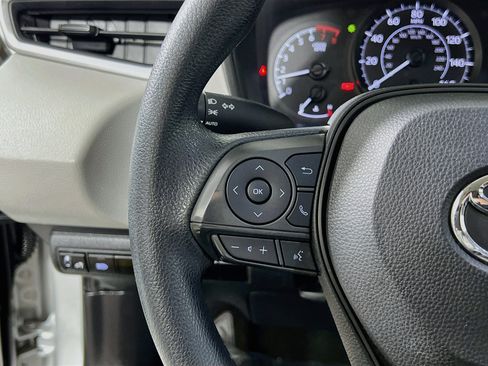 Used 2022 Toyota Corolla L FWD image 19