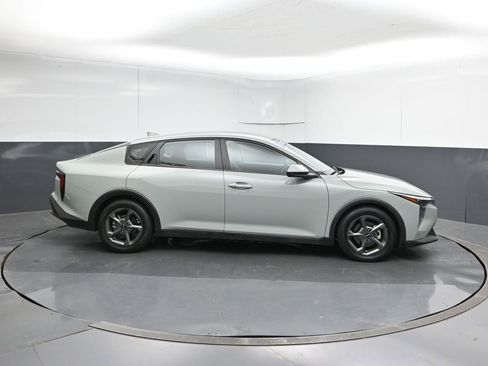 Used 2025 Kia K4 FWD image 6