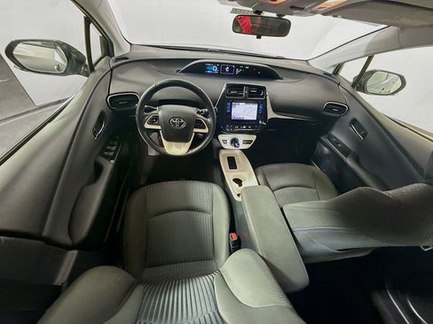 Certified 2016 Toyota Prius Three image 21