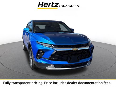 Used 2025 Chevrolet Blazer LT FWD image 1