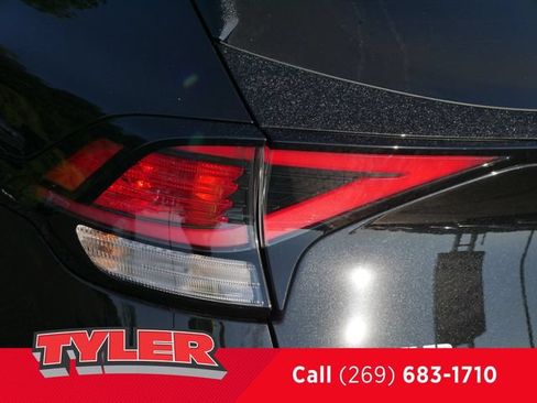 Used 2024 Kia Sportage LX AWD/4WD image 12