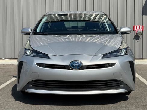 Used 2020 Toyota Prius XLE image 2