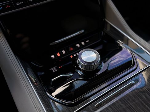 Used 2022 Jeep Wagoneer Series II image 41