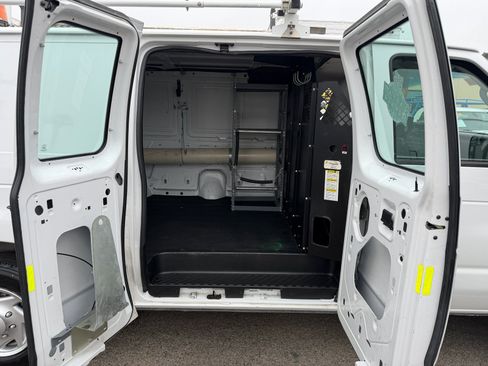 Used 2014 Ford E-150 and Econoline 150 w/ Power Group RWD image 13