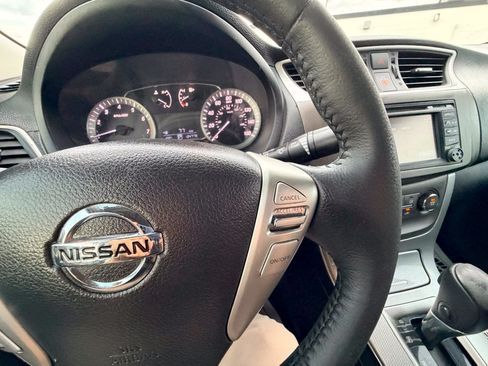 Used 2014 Nissan Sentra SR w/ SR Driver Package FWD image 17