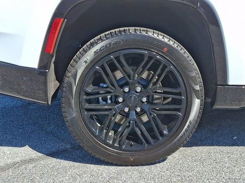 New 2026 Jeep Grand Wagoneer Limited AWD/4WD image 5
