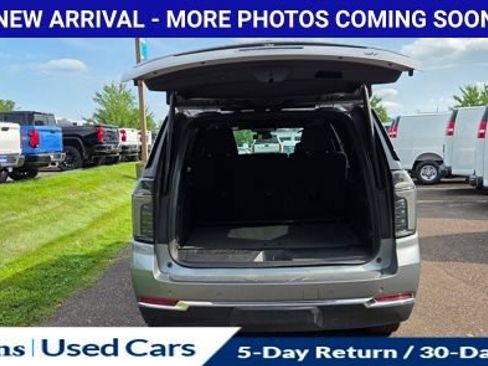 Used 2026 Chevrolet Suburban LT w/ Comfort Package AWD/4WD image 10