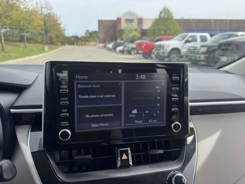 Used 2020 Toyota Corolla LE FWD image 33