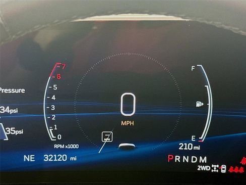 Used 2024 Cadillac XT4 Premium Luxury image 9