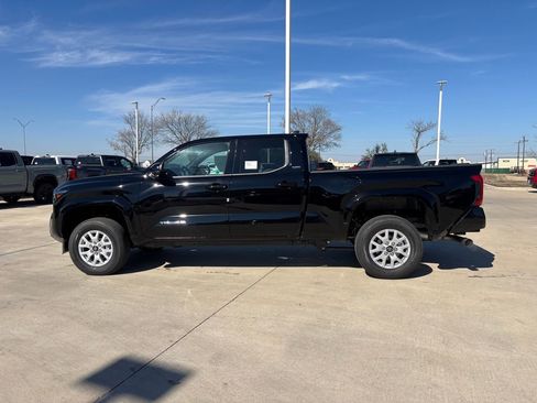 New 2026 Toyota Tacoma SR5 image 2