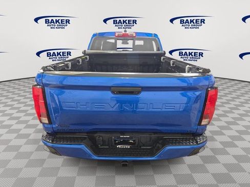 Used 2023 Chevrolet Colorado LT w/ LT Convenience Package II AWD/4WD image 4