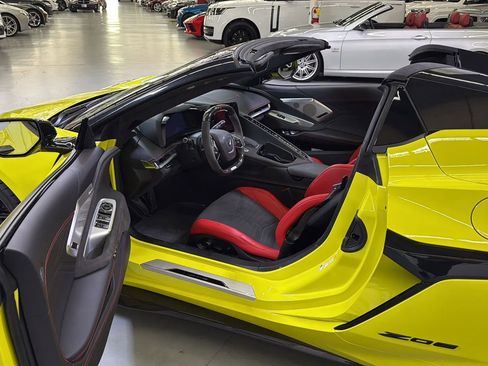 Used 2024 Chevrolet Corvette Z06 w/ Z07 Performance Package RWD image 16