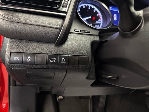 Used 2020 Toyota Camry SE FWD image 19