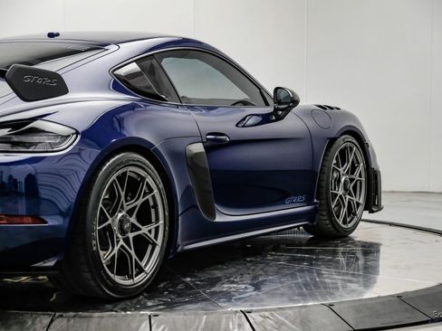 Used 2025 Porsche 718 Cayman GT4 RS RWD image 25