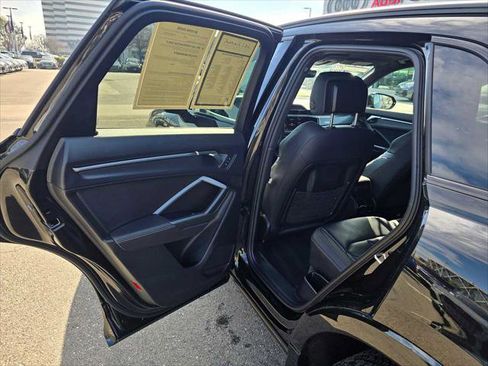 Certified 2025 Audi Q3 2.0T Premium w/ Black Optic Sport Package image 17