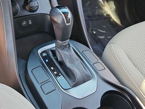 Used 2017 Hyundai Santa Fe Sport image 31