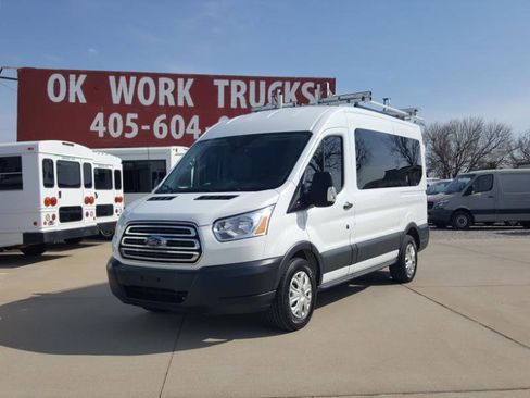 Used 2017 Ford Transit 150 XLT image 3