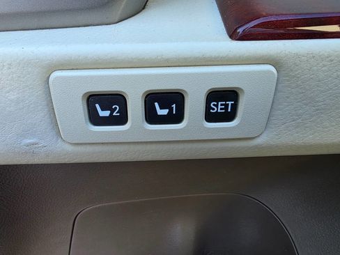 Used 2013 Lexus GX 460 image 11