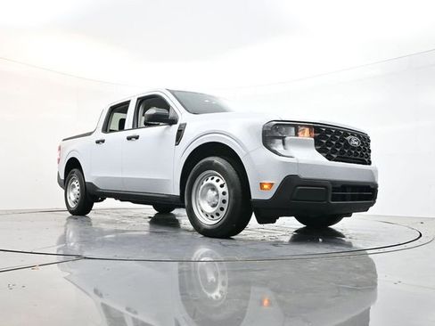 New 2025 Ford Maverick XL image 26