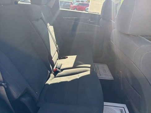 Used 2020 Kia Sorento FWD V6 image 18