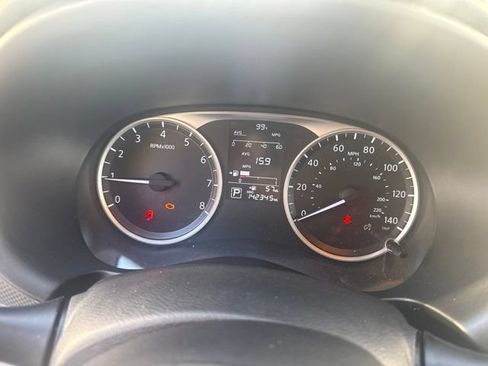 Used 2019 Nissan Kicks S FWD image 4
