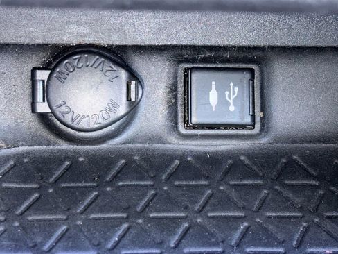 Used 2019 Toyota RAV4 XLE Premium w/ Cold Weather Package AWD/4WD image 10