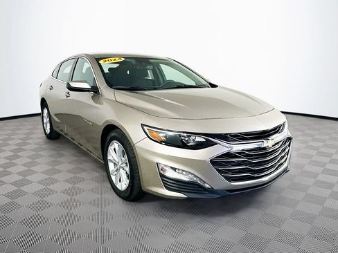 Used 2024 Chevrolet Malibu LT FWD image 2
