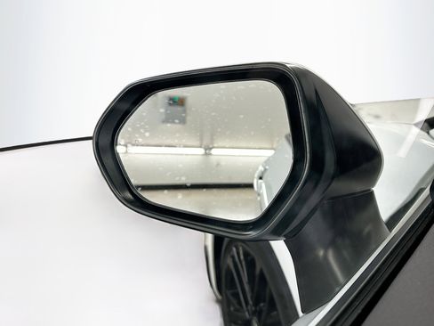 Used 2025 Toyota Camry SE w/ Multimedia Upgrade Package image 16