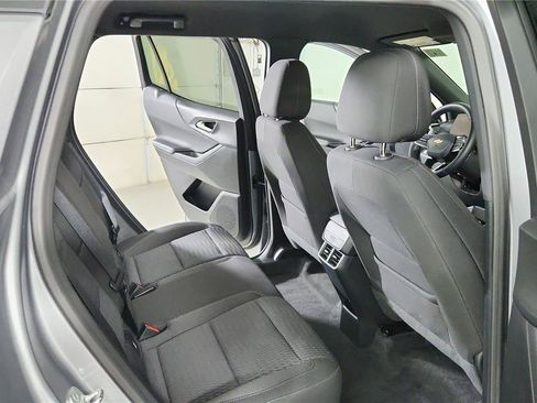 Used 2026 Chevrolet Equinox LT AWD/4WD image 18