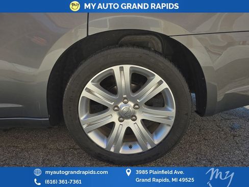 Used 2011 Chrysler 200 Touring FWD image 29