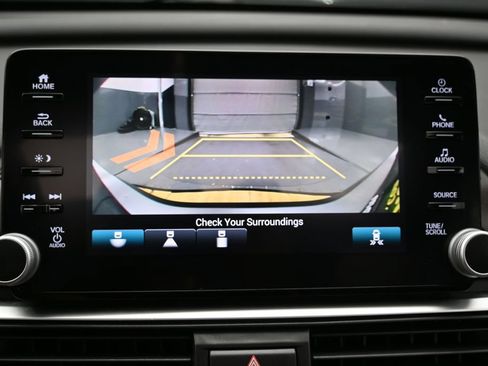 Used 2018 Honda Accord EX image 23