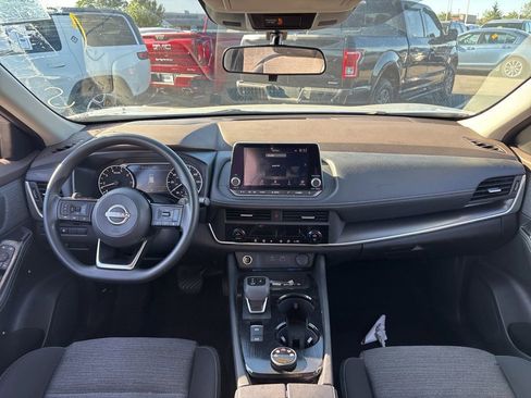Used 2023 Nissan Rogue SV AWD/4WD image 18