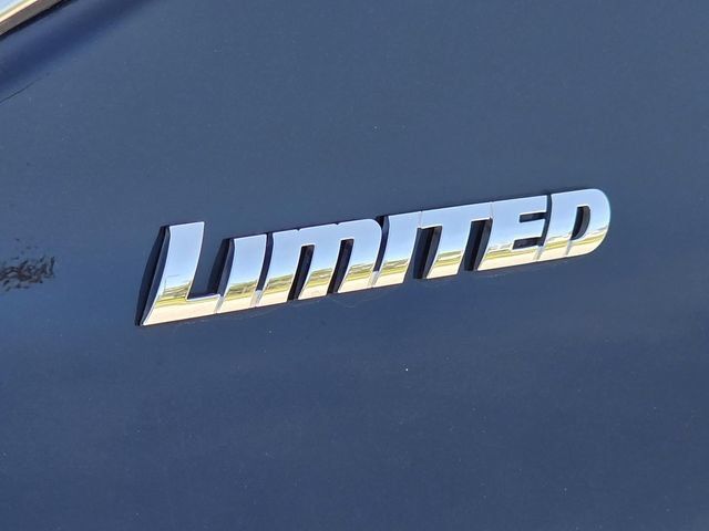 Used 2024 Toyota Tundra Limited w/ Power Package AWD/4WD image 37