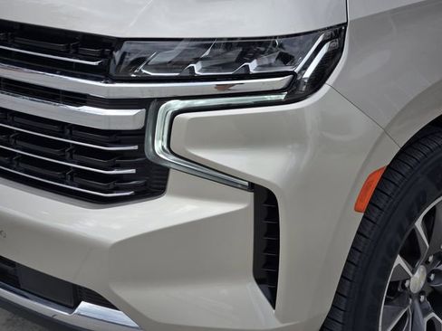 Used 2023 Chevrolet Tahoe LT w/ Luxury Package RWD image 9