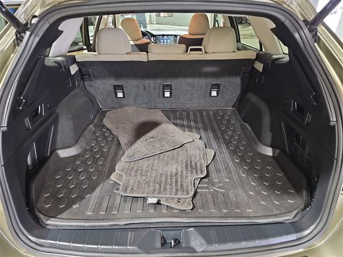 Used 2021 Subaru Outback Premium image 12