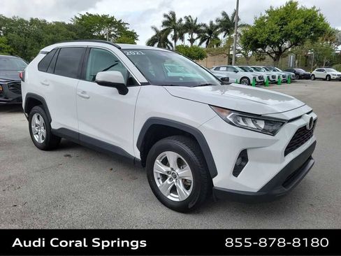 Used 2021 Toyota RAV4 XLE w/ Convenience Package FWD image 2