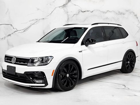 Used 2020 Volkswagen Tiguan SE R-Line image 12