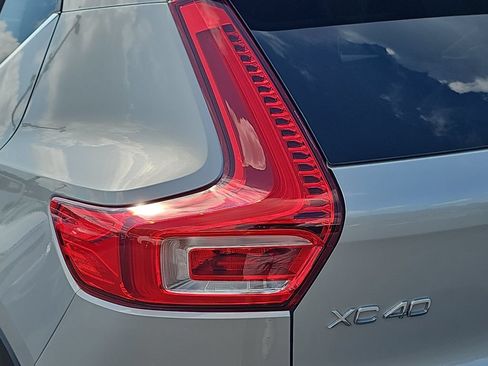 Used 2025 Volvo XC40 B5 Plus AWD/4WD image 35