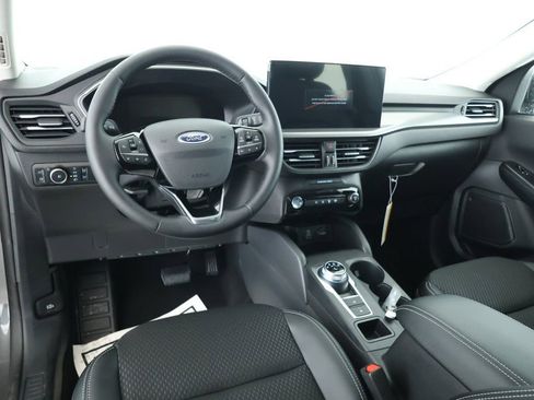 Used 2025 Ford Escape SE image 10