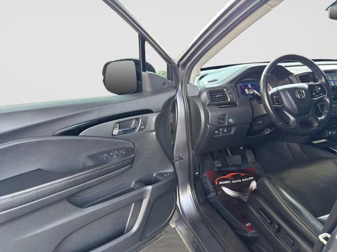 Used 2019 Honda Pilot Elite image 11