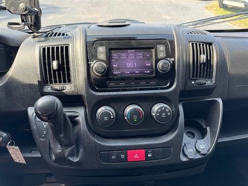 Used 2021 RAM ProMaster 2500 w/ Convenience Group image 15