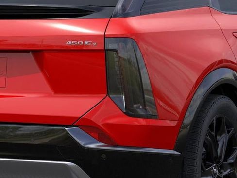 New 2025 Cadillac Optiq Sport 1 w/ LPO, ONYX Package image 11