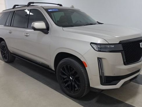 Certified 2022 Cadillac Escalade ESV Sport w/ Touring Package AWD/4WD image 2