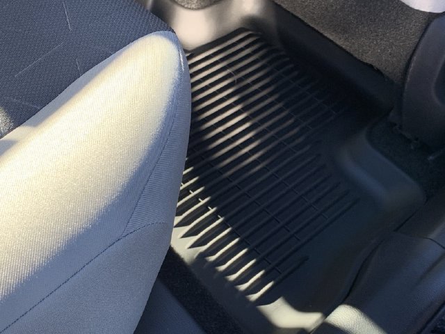 Used 2025 Toyota RAV4 XLE FWD image 37