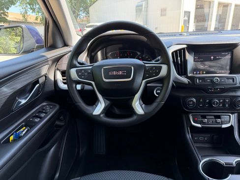 Used 2023 GMC Terrain SLE w/ Driver Convenience Package FWD image 23