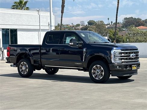 New 2025 Ford F250 King Ranch w/ FX4 Off-Road Package image 3