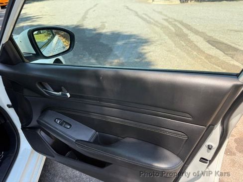 Used 2020 Nissan Altima 2.5 S FWD image 13